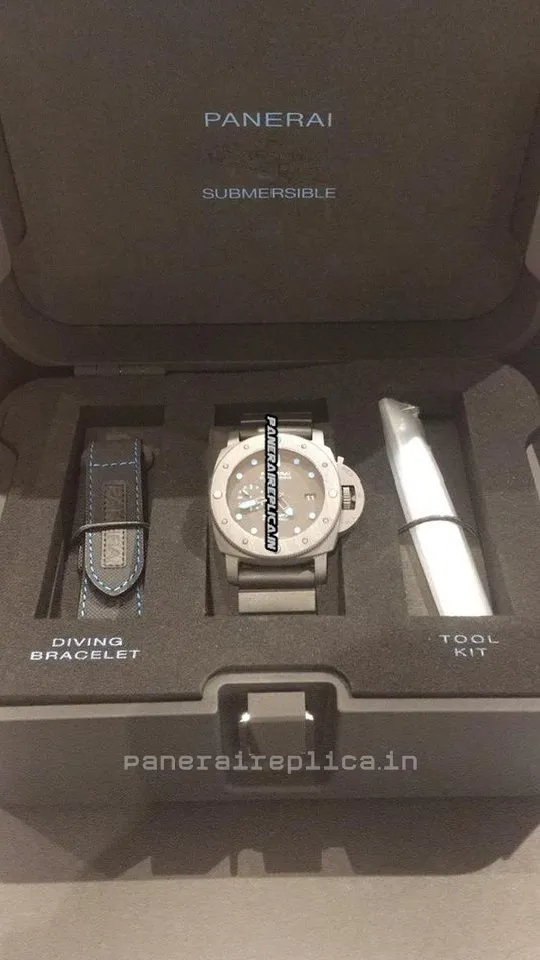 Alternative view of Fantastic Clone Panerai Luminor Gmt Automatic Carbon Case Mens/unisex Automatic Watch