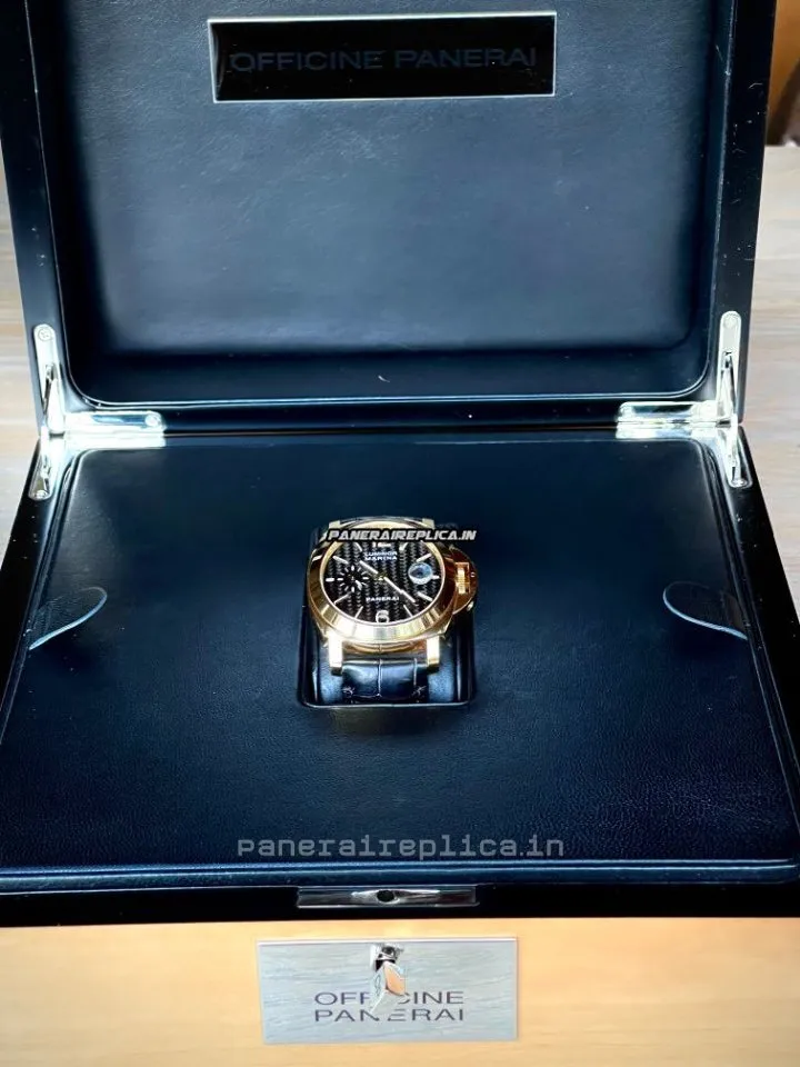 Alternative view of Affordable Replica Panerai Luminor Marina 44mm Yellow Gold Case Mens/unisex Automatic Watch