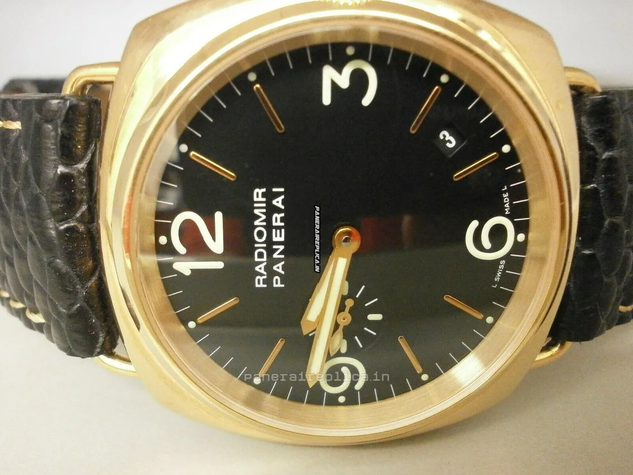 Alternative view of Great Replica Panerai Radiomir 40mm Rose Gold Case Mens/unisex Automatic Watch