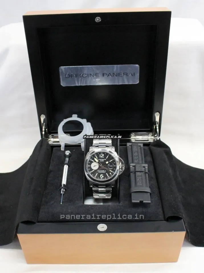 Alternative view of Amazing Knockoff Panerai Luminor Gmt Automatic 44mm Titanium Case Mens/unisex Automatic Watch