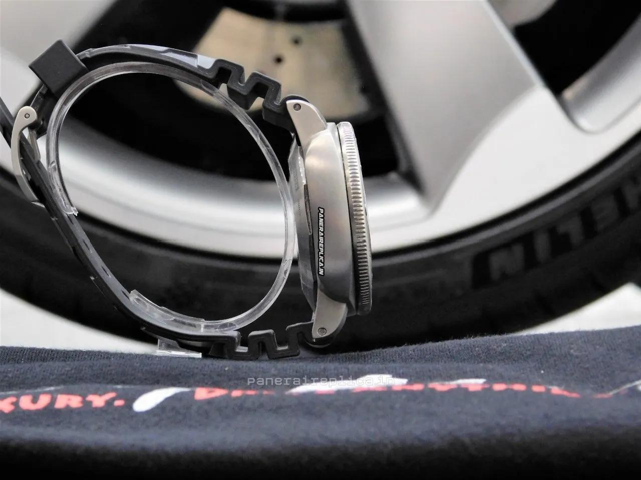Alternative view of Defect Replicas Panerai Luminor Submersible 47mm Titanium Case Mens/unisex Automatic Watch
