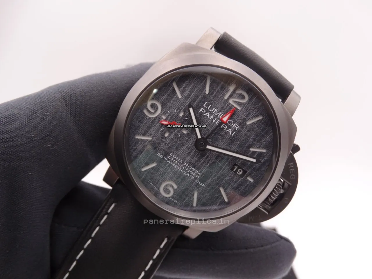 Alternative view of Swiss Copy Panerai Luminor Gmt Automatic 44mm Titanium Case Mens/unisex Automatic Watch