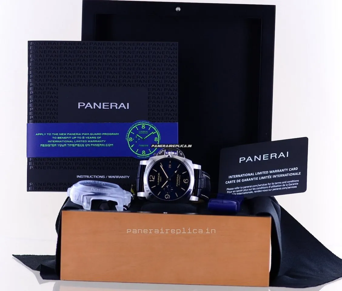 Alternative view of Good Fake Panerai Luminor Gmt Automatic 44mm Steel Case Automatic Watch