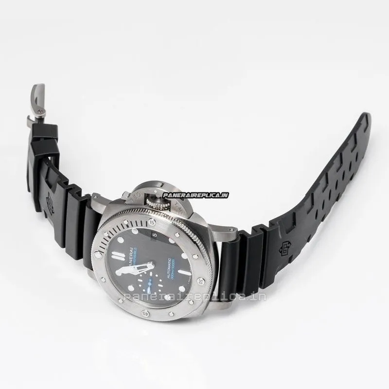 Alternative view of High Quality Fakes Panerai Luminor Submersible 47mm Titanium Case Mens/unisex Automatic Watch