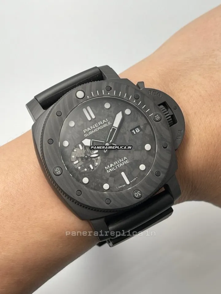 Alternative view of Affordable Fake Panerai Luminor Submersible 47mm Carbon Case Mens/unisex Automatic Watch
