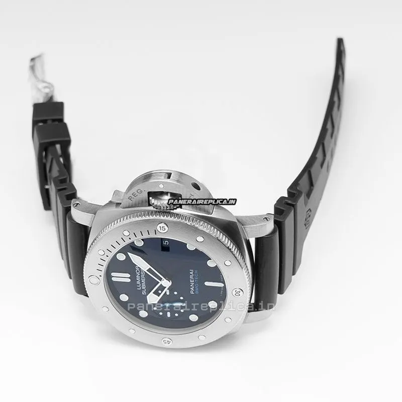 Alternative view of Fabulous Replica Panerai Luminor Submersible Mens/unisex Automatic Watch