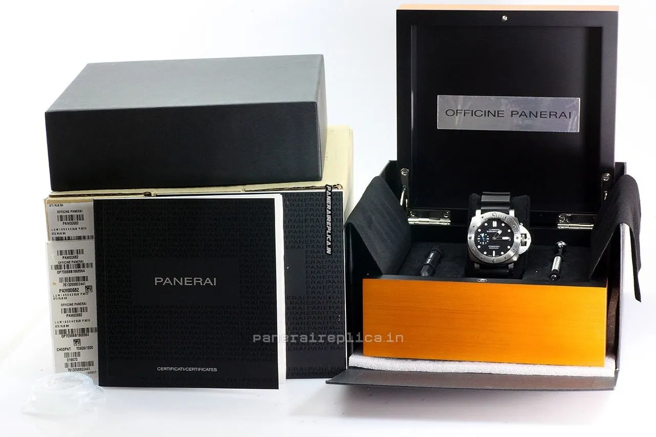 Alternative view of Terrific Fakes Panerai Luminor Submersible 42mm Steel Case Automatic Watch