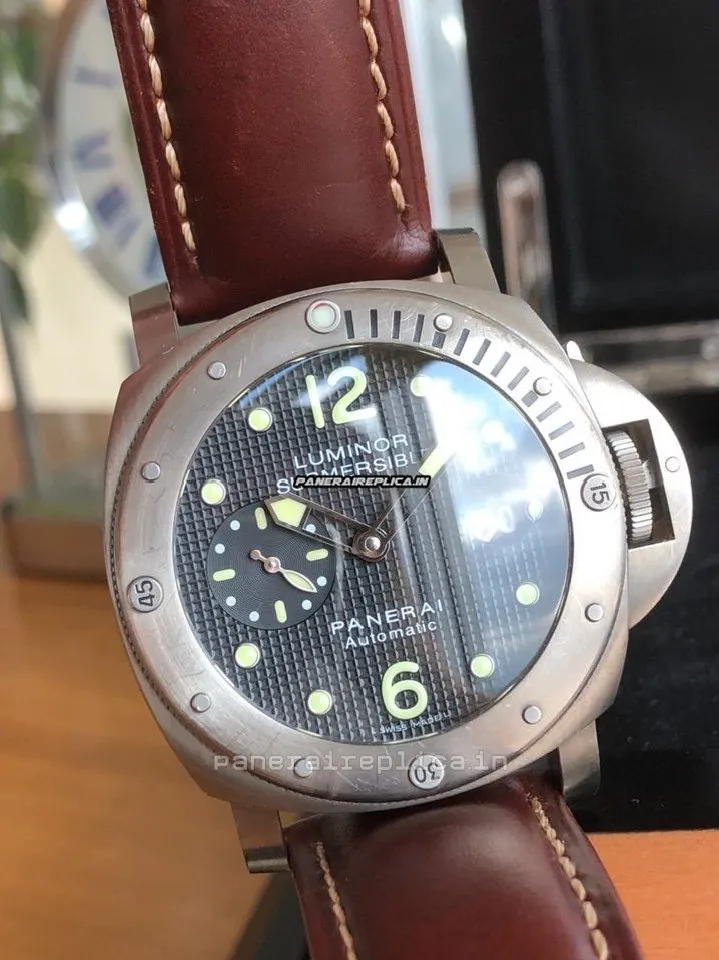 Alternative view of Terrific Replica Panerai Luminor Submersible 44mm Titanium Case Mens/unisex Automatic Watch