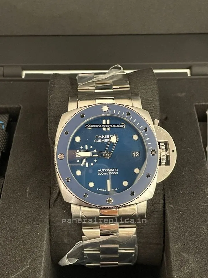Alternative view of Amazing Replica Panerai Luminor Submersible 42mm Steel Case Mens/unisex Automatic Watch