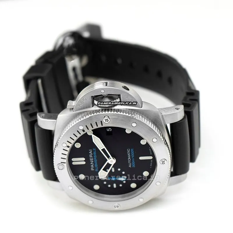 Alternative view of Awesome Replica Panerai Luminor Submersible 42mm Steel Case Mens/unisex Automatic Watch