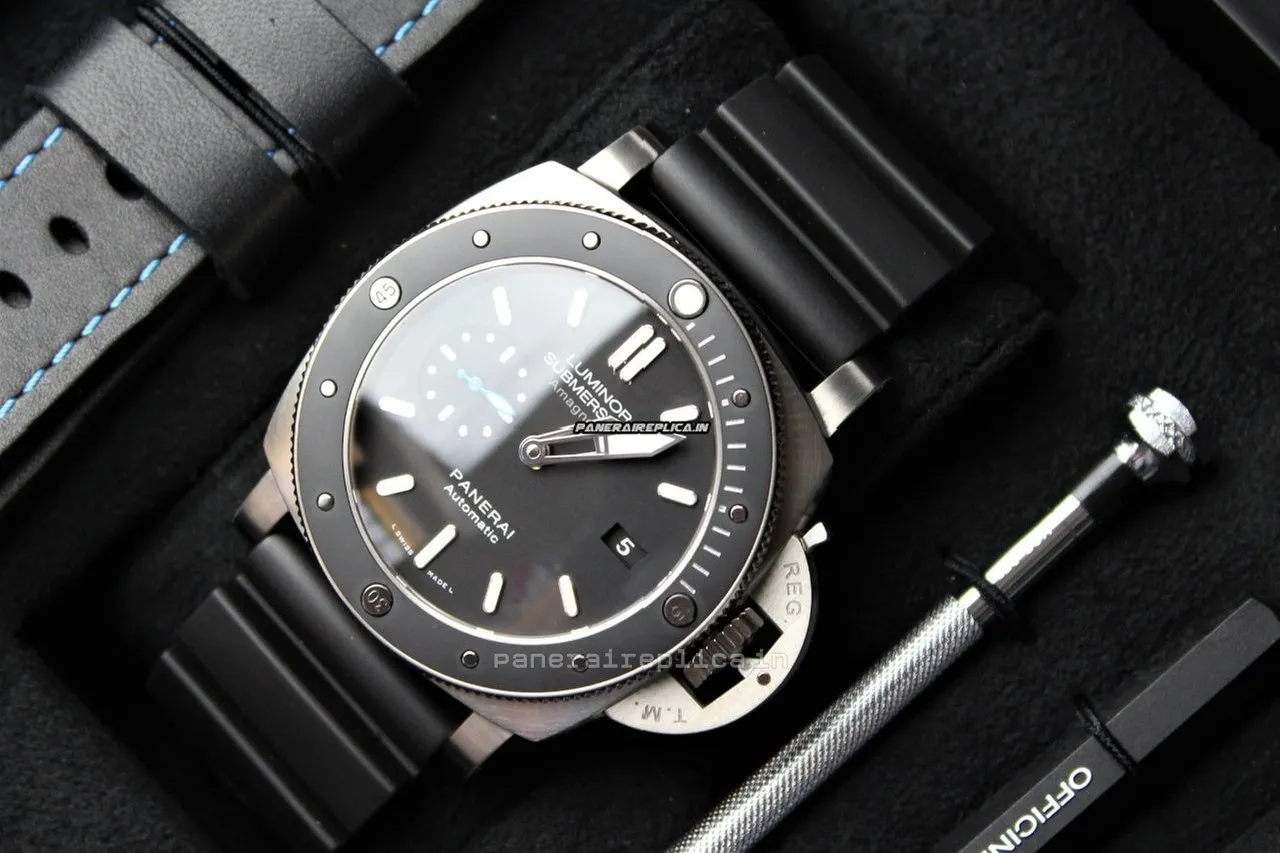 Alternative view of Excellent Copies Panerai Luminor Submersible 47mm Titanium Case Mens/unisex Automatic Watch