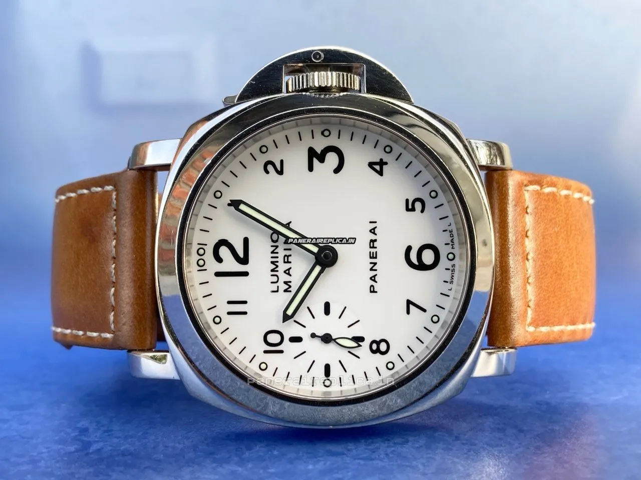 Alternative view of Swiss Replica Panerai Luminor Steel Case Manual Winding Watch