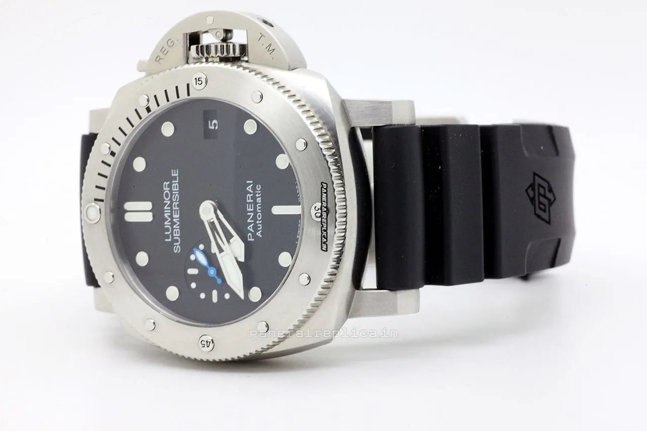 Alternative view of Incredible Fake Panerai Luminor Submersible 42mm Steel Case Automatic Watch
