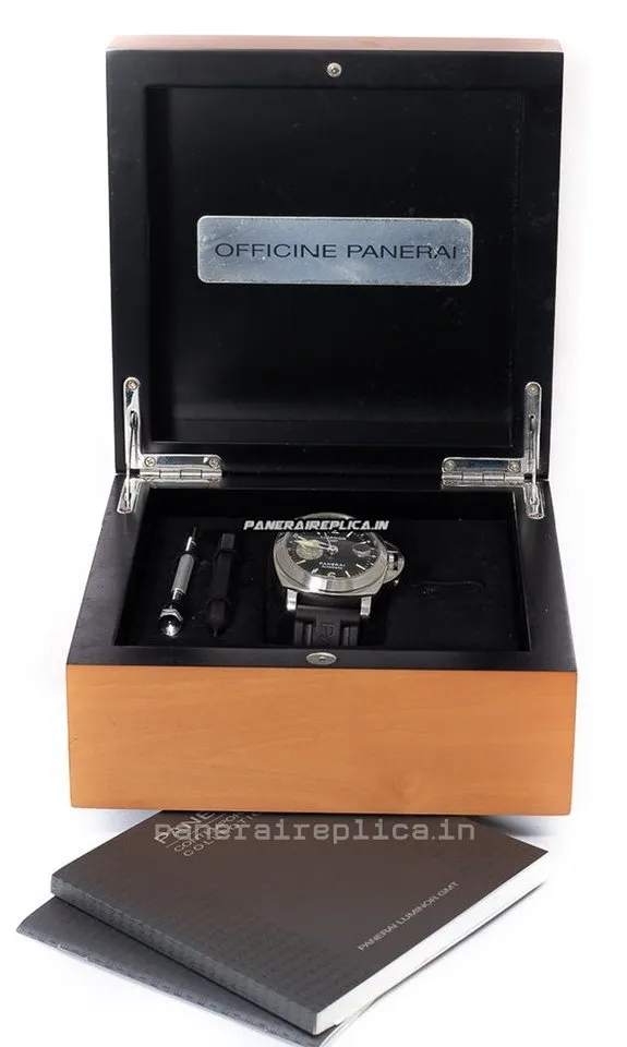 Alternative view of Amazing Replica Panerai Luminor Gmt Automatic 44mm Steel Case Mens/unisex Automatic Watch