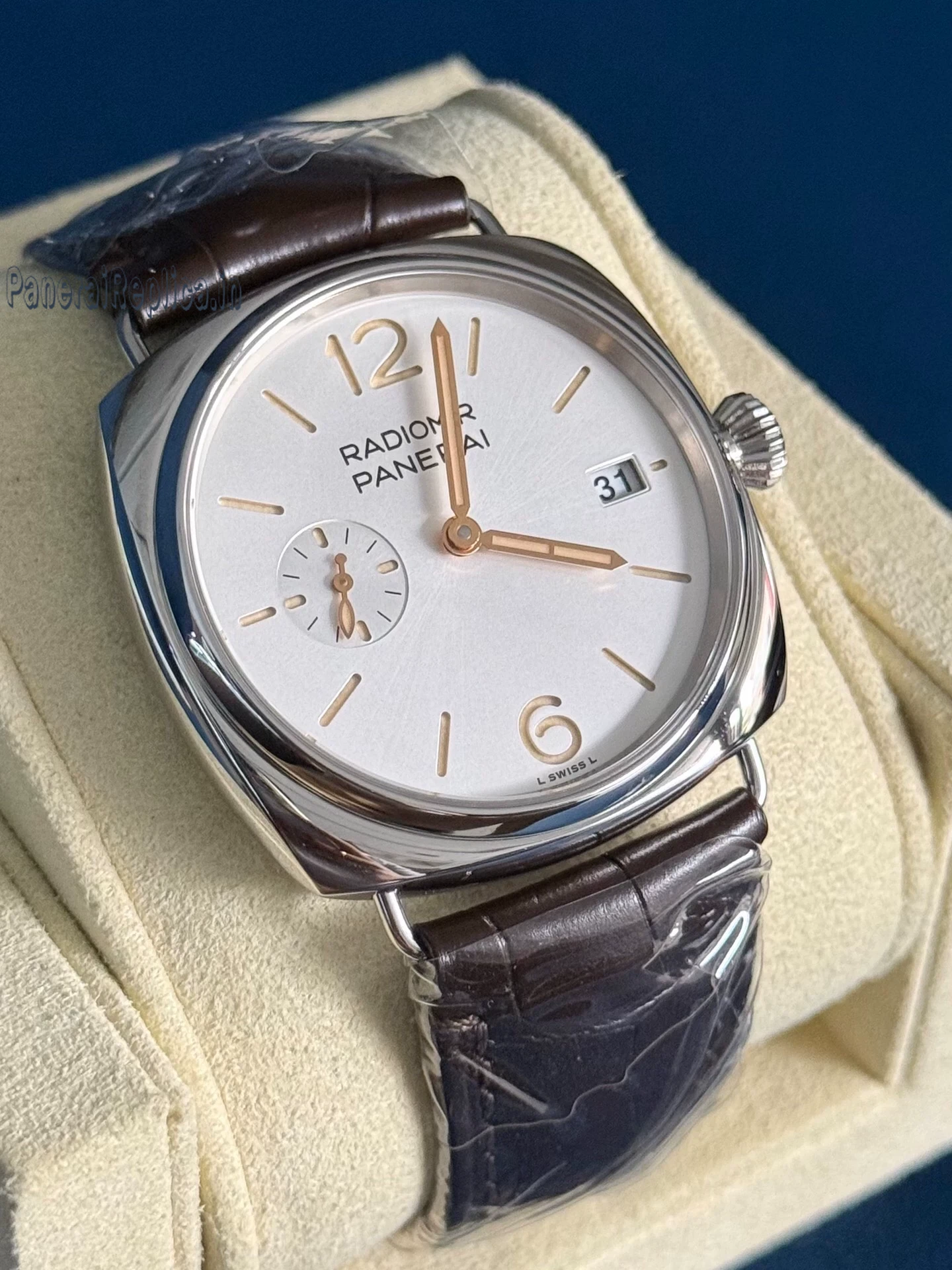 Panerai Radiomir Quaranta PAM01292 White Dial 40mm Automatic Men Watch - Image 4
